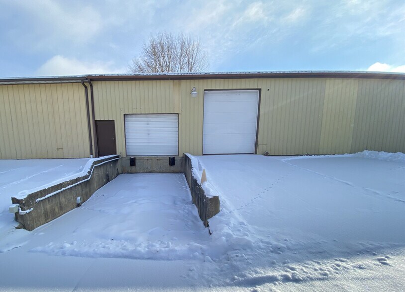 2044 Wadsworth Rd, Norton, OH à louer - Photo du bâtiment - Image 3 de 8