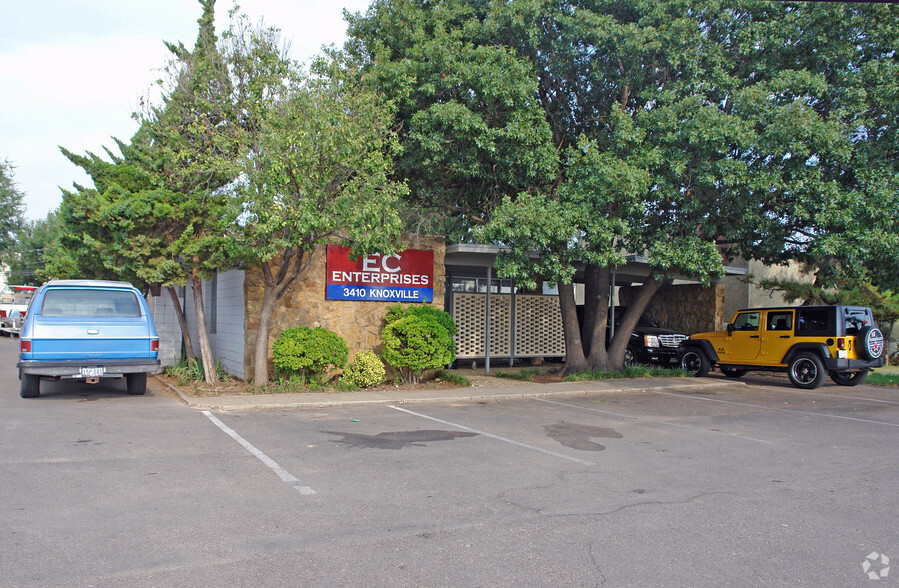 3410 Knoxville Ave, Lubbock, TX for lease - Primary Photo - Image 1 of 13