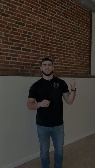 235 E Market St, West Chester, PA à louer - Vidéo sur l’inscription commerciale - Image 2 de 9