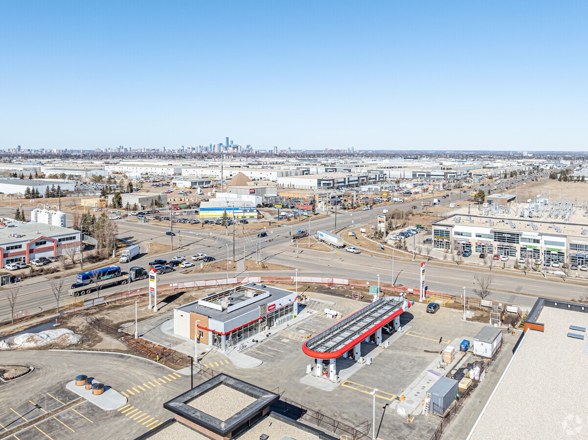 4905 Roper Rd NW, Edmonton, AB T6B 3R1 - Building B | LoopNet Canada