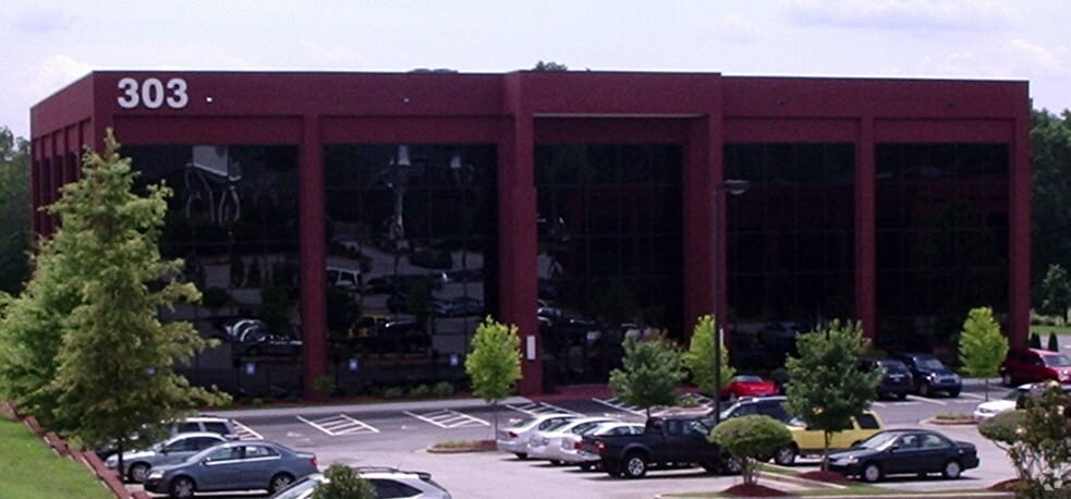 303 Corporate Center Dr, Stockbridge, GA for lease - Building Photo - Image 2 of 6