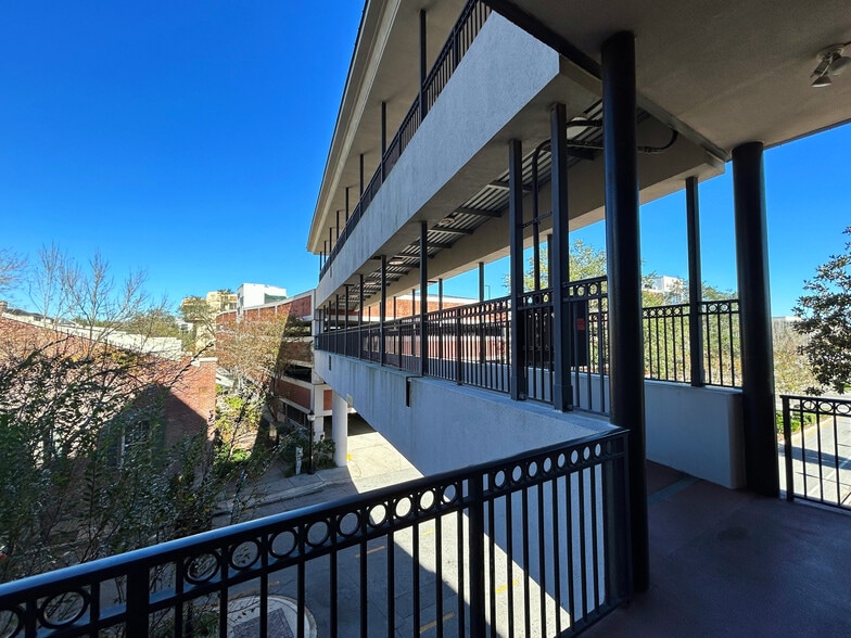 201 SE 2nd Ave, Gainesville, FL for lease - Building Photo - Image 3 of 9