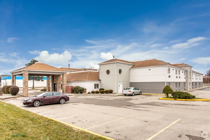 616 N Broad St, Fairborn, OH à vendre - Photo principale - Image 1 de 3