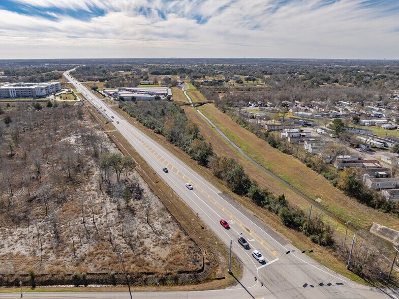 1.93 AC @ Egret Bay Boulevard & Webster Street, League City, TX à vendre - Photo du bâtiment - Image 3 de 18