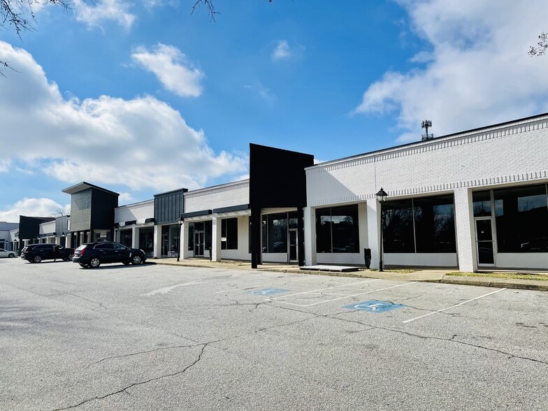 107-129 N Main St, Simpsonville, SC for sale - Building Photo - Image 1 of 1