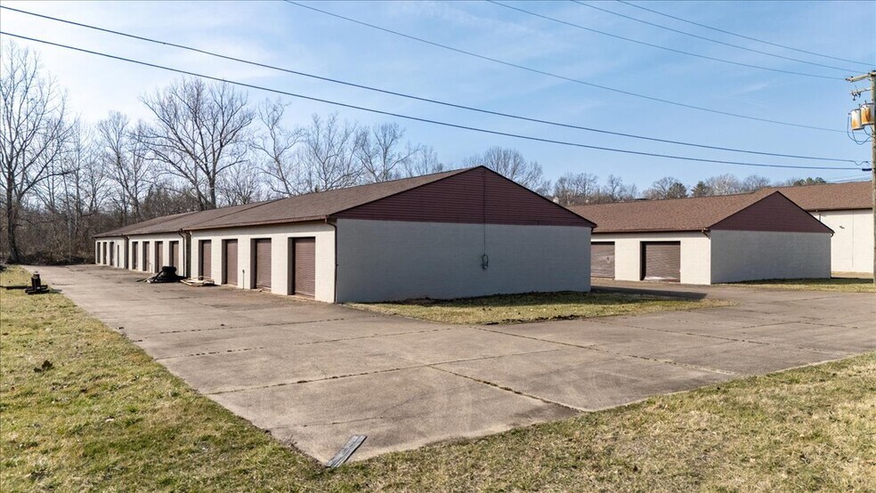 1321 DuPont Rd, Parkersburg, WV à vendre - Photo du bâtiment - Image 3 de 12