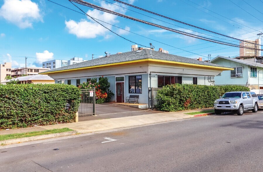 829 Isenberg St, Honolulu, HI à vendre - Photo du bâtiment - Image 2 de 5