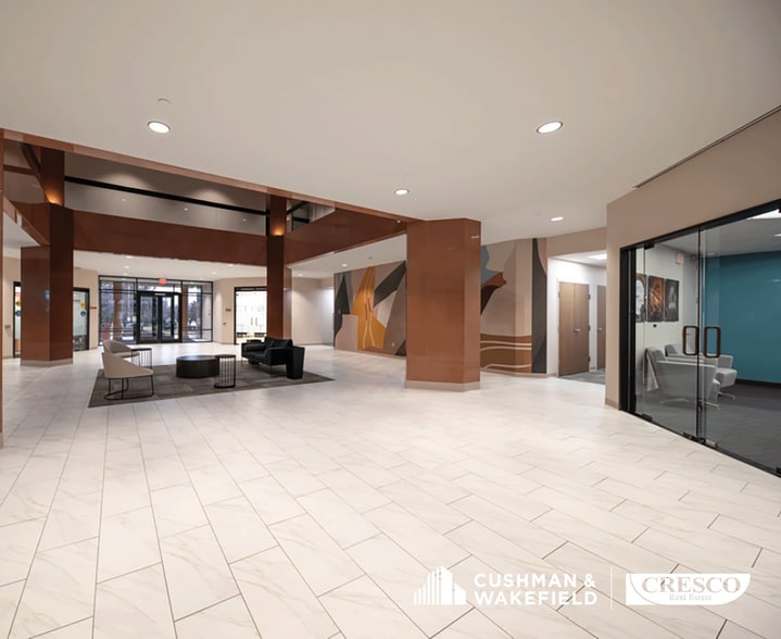 5885 Landerbrook Dr, Mayfield Heights, OH for lease - Building Photo - Image 3 of 13