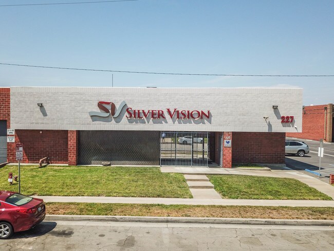 More details for 227 W 140th St, Los Angeles, CA - Industrial for Lease