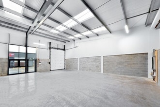 6 Barons Ct, Grangemouth for lease Interior Photo- Image 2 of 3