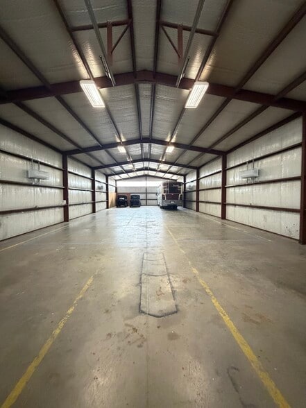 911 S Main St, Seminole, TX for lease - Building Photo - Image 3 of 5