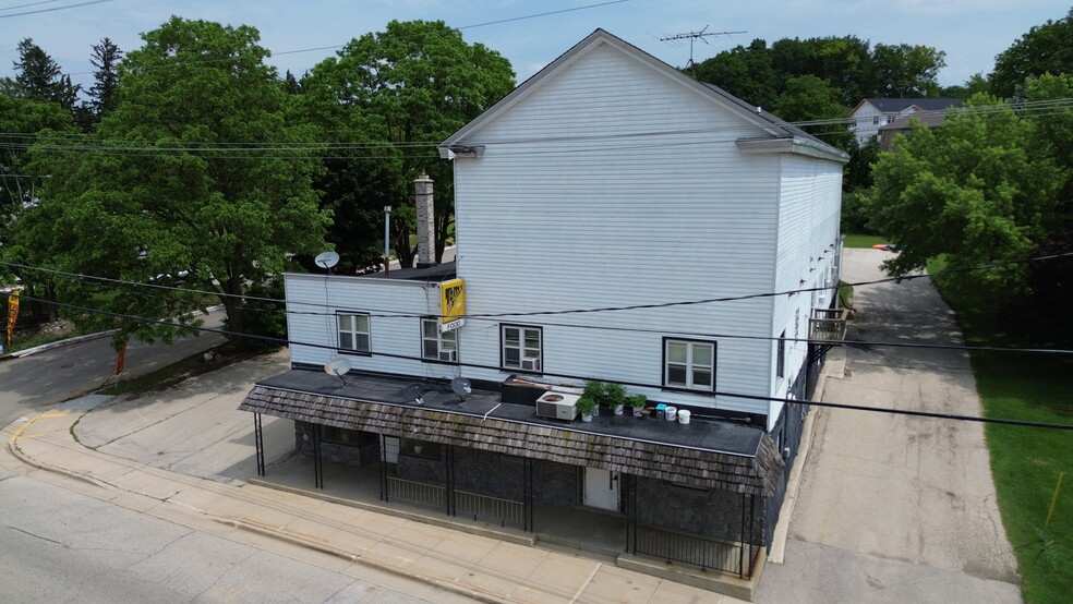 200 W Washington St, Slinger, WI for lease - Building Photo - Image 2 of 9