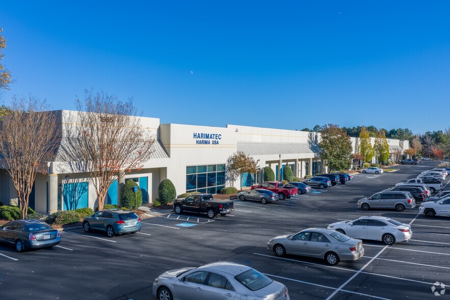 1965 Evergreen Blvd, Duluth, GA for lease - Building Photo - Image 1 of 4