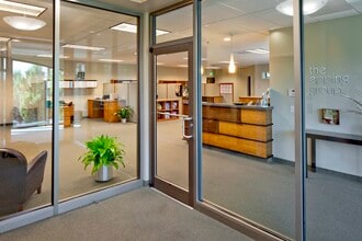 650-680 Hawthorne Ave SE, Salem, OR for lease Building Photo- Image 2 of 2