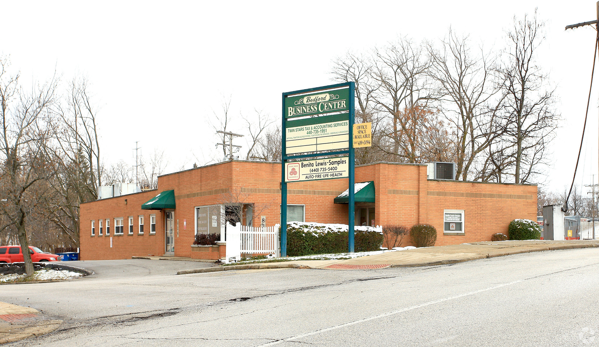 836 Broadway Ave, Bedford, OH à vendre Photo principale- Image 1 de 1