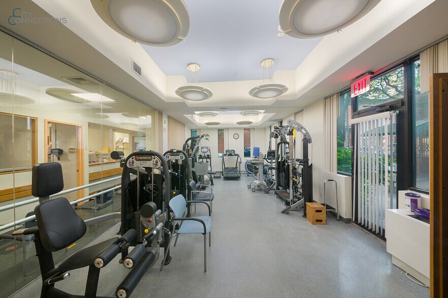 80-84 Carmine St, New York, NY for sale - Building Photo - Image 2 of 7