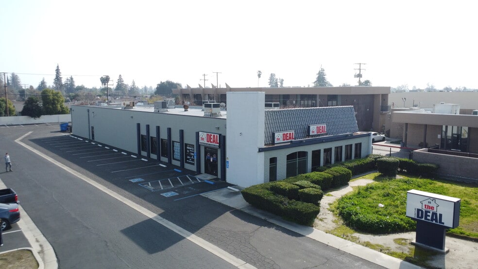 2600 S Mooney Blvd, Visalia, CA for sale - Building Photo - Image 2 of 6