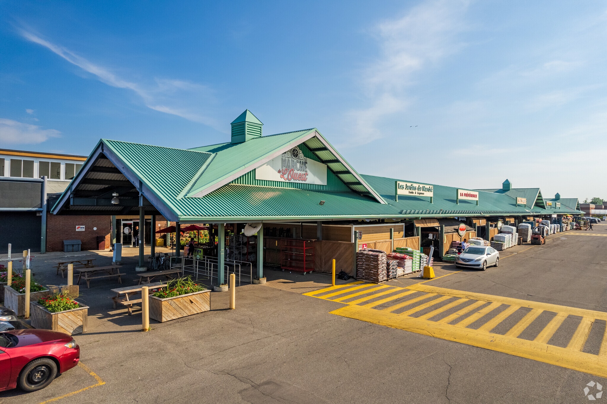 11690 Boul Salaberry, Dollard-des-Ormeaux, QC à louer Photo du bâtiment- Image 1 de 8