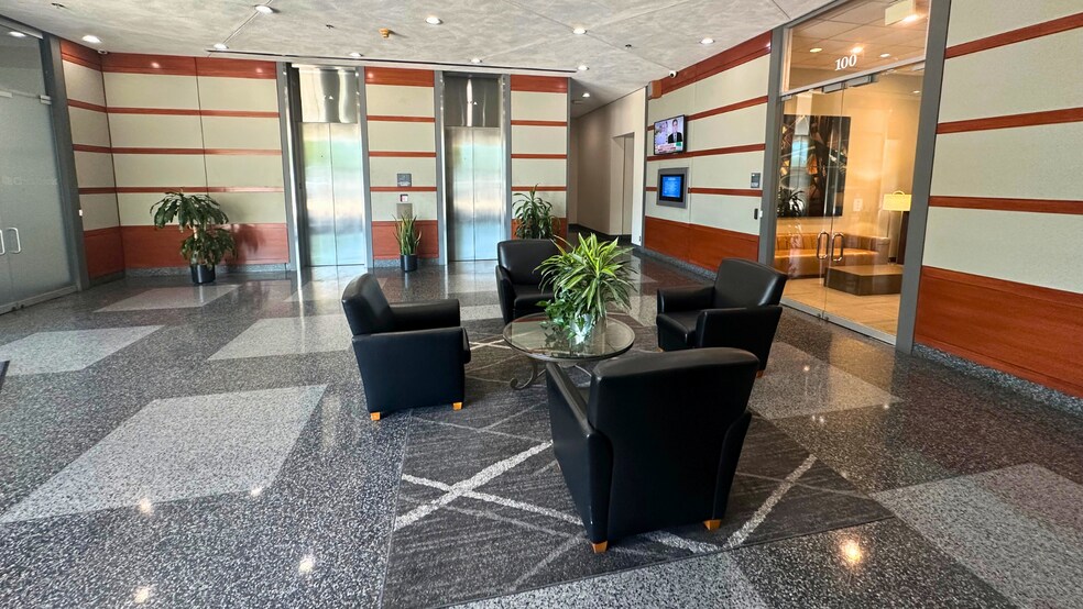 1612 Summit Ave, Fort Worth, TX à louer - Photo intérieure - Image 3 de 30