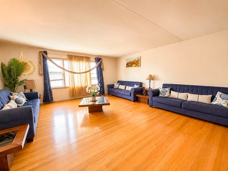 8109 W Lawrence Ave, Norridge, IL à vendre - Photo du bâtiment - Image 3 de 5