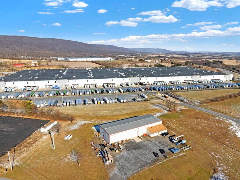 47 Feick Industrial Dr, Bernville, PA for sale - Building Photo - Image 2 of 8
