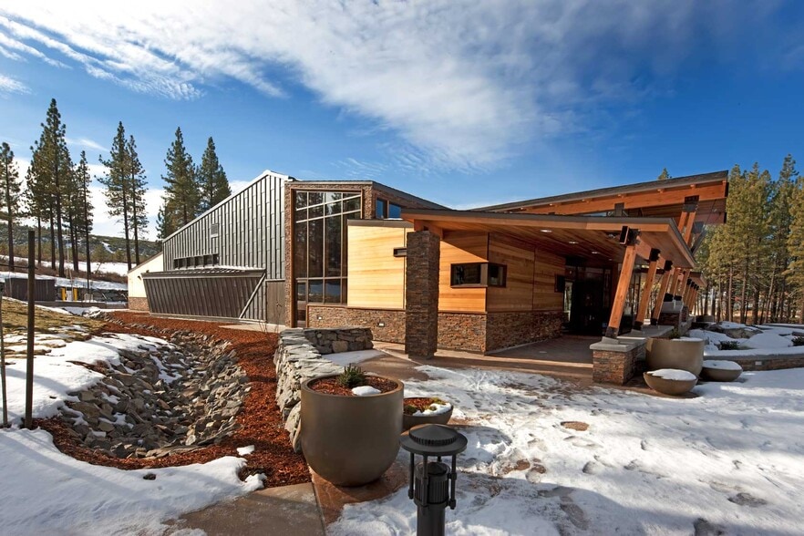 600 S Gulling St, Portola, CA for sale - Building Photo - Image 3 of 8