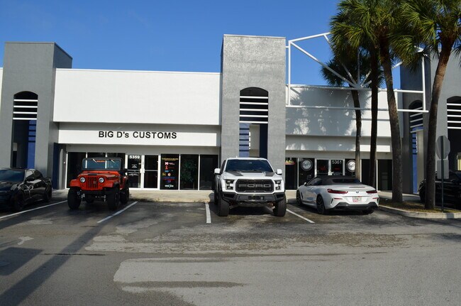 Plus de détails pour 5359 N Nob Hill Rd, Sunrise, FL - Bureau à vendre