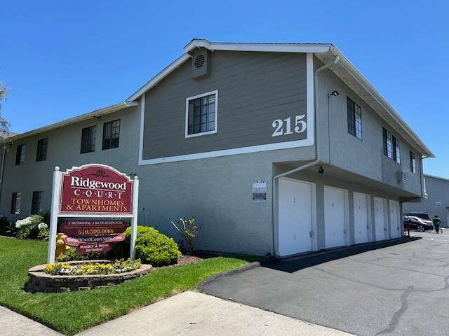 215 S Lincoln Ave, El Cajon, CA à vendre Photo du bâtiment- Image 1 de 1