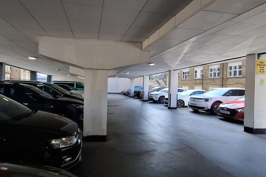 29-41 Cheapside, Bradford à vendre - Photo du bâtiment - Image 2 de 9