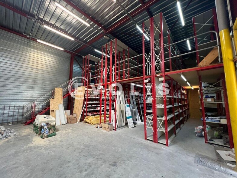 Flex in Draveil for lease - Interior Photo - Image 2 of 13