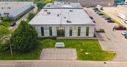 1336 Sandhill Dr, Hamilton, ON for lease Building Photo- Image 1 of 4