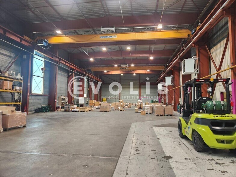 Flex in Vaulx-en-Velin for lease - Interior Photo - Image 2 of 23