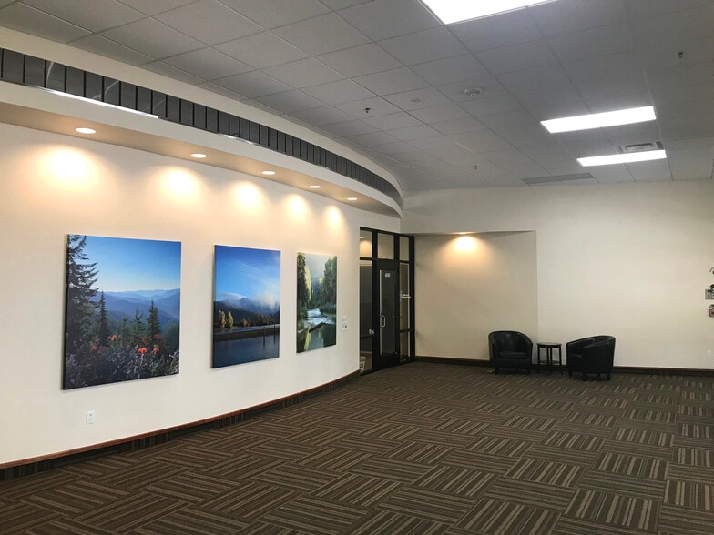 7400 N Mineral Dr, Coeur d'Alene, ID à louer - Photo intérieure - Image 2 de 3