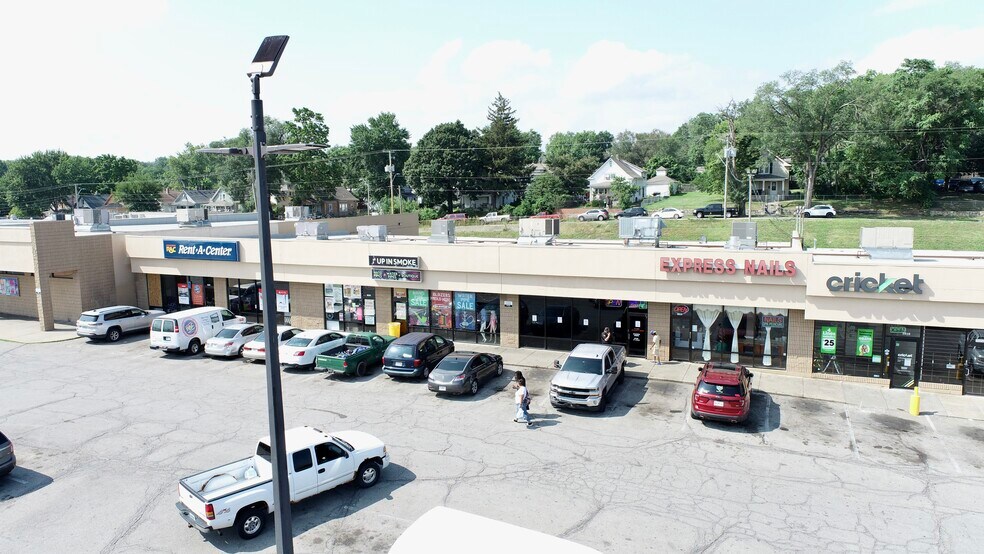 5900-5930 Wilson Rd, Kansas City, MO à vendre - Photo du bâtiment - Image 2 de 3