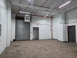 90 Dayton Ave, Passaic, NJ à louer Photo intérieure- Image 2 de 4