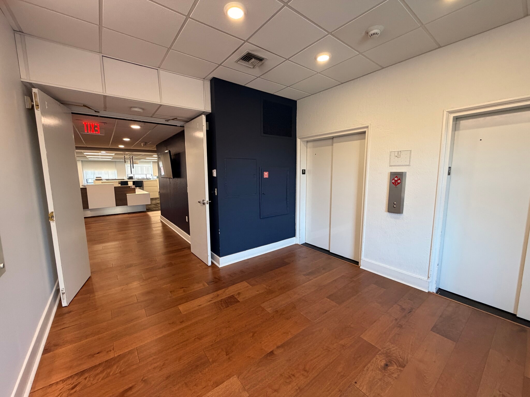 150 E Broad St, Columbus, OH for lease Interior Photo- Image 1 of 5