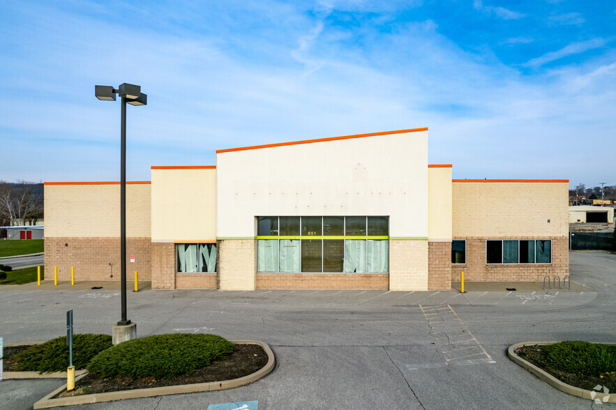 651 11th St, Ambridge, PA for lease - Building Photo - Image 2 of 5