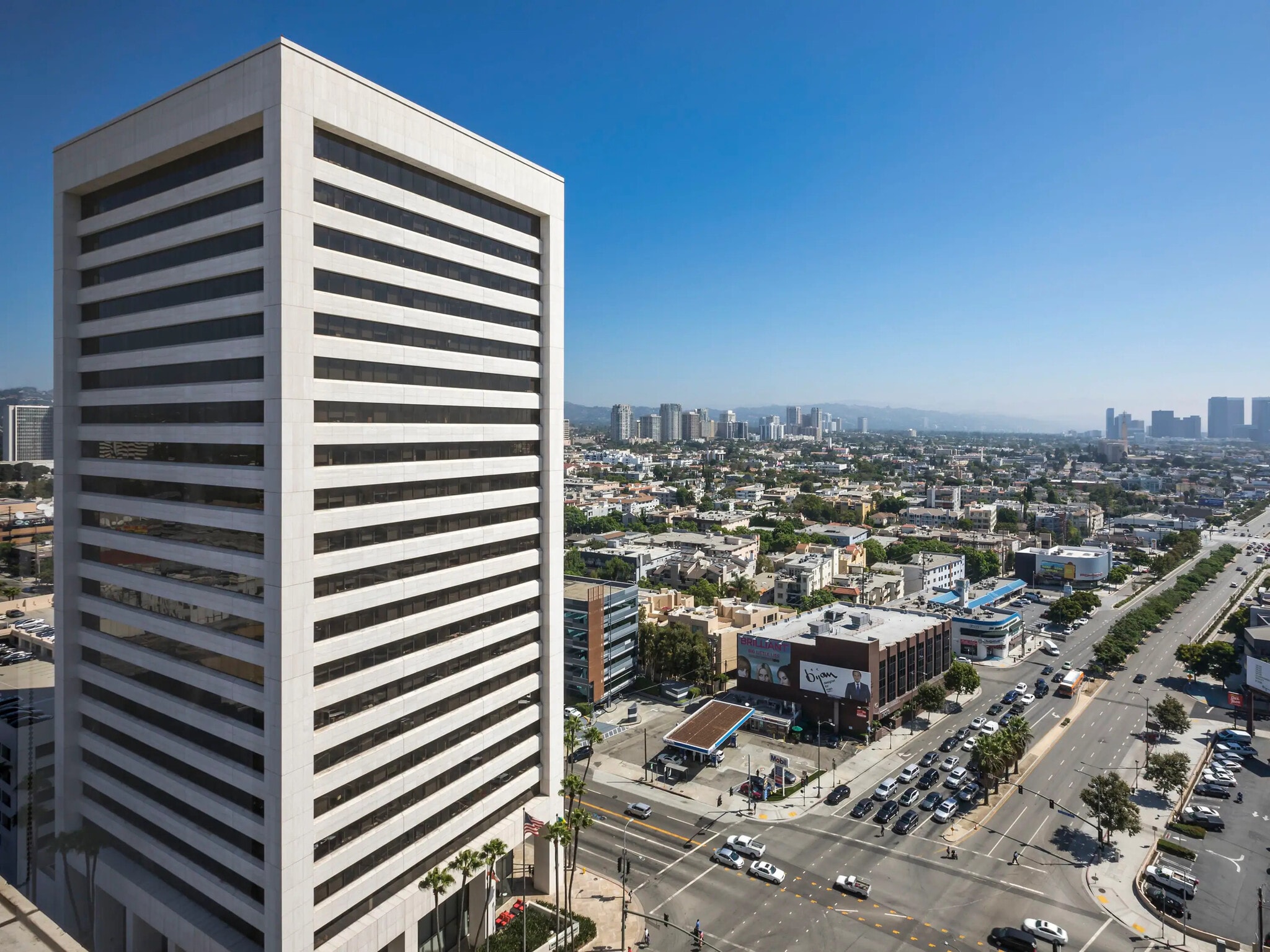 11111 Santa Monica Blvd, Los Angeles, CA for lease Primary Photo- Image 1 of 2