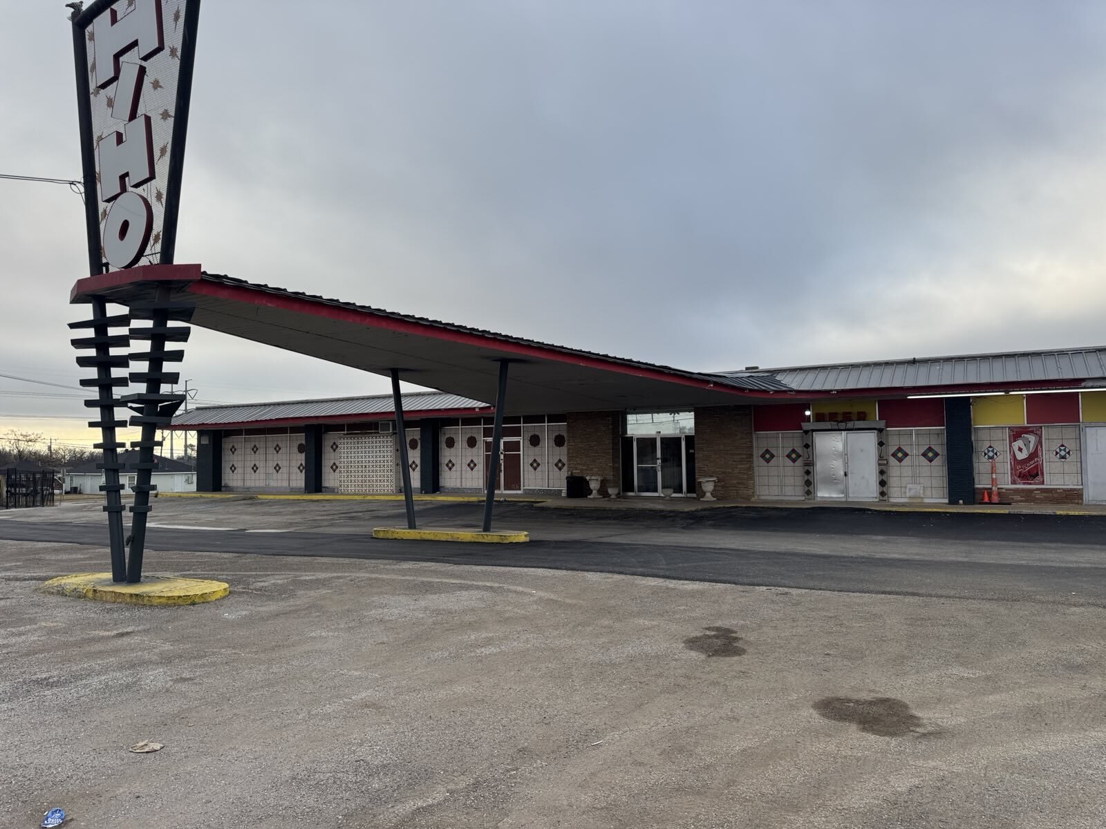2315 W Jefferson St, Grand Prairie, TX for lease Building Photo- Image 1 of 7