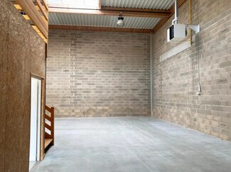 Plus de détails pour Bureau, Local d'activités à louer