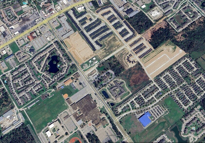 16614 Ella Blvd, Houston, TX à vendre - Photo du bâtiment - Image 2 de 2