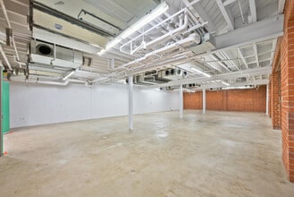 2440 S Sepulveda Blvd, Los Angeles, CA à louer Photo intérieure- Image 1 de 4