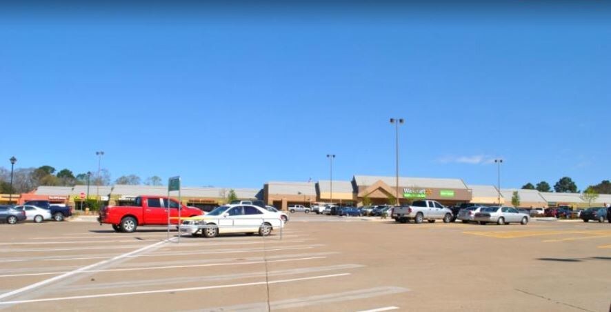 1900-2002 E Southeast Loop, Tyler, TX à louer - Photo du bâtiment - Image 1 de 3