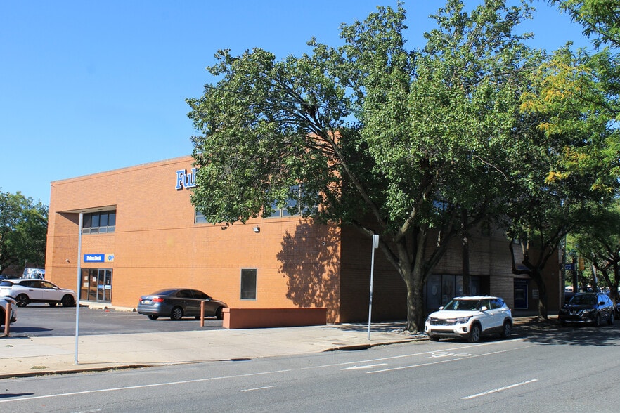 1834 W Oregon Ave, Philadelphia, PA for lease - Building Photo - Image 2 of 3