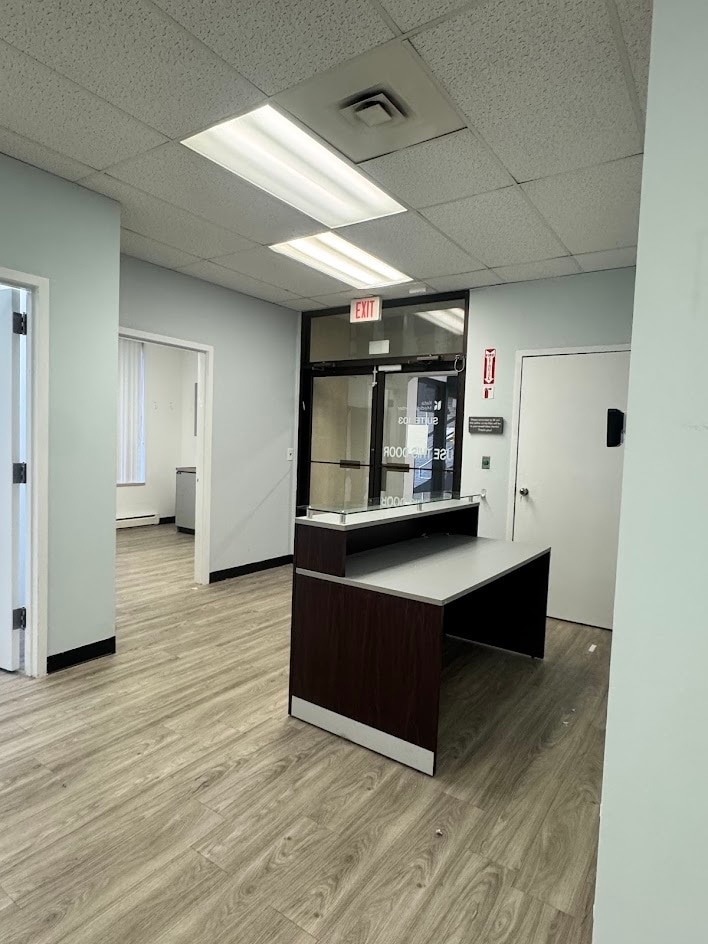 690 Kinderkamack Rd, Oradell, NJ for lease Interior Photo- Image 1 of 12