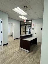 690 Kinderkamack Rd, Oradell, NJ for lease Interior Photo- Image 1 of 12