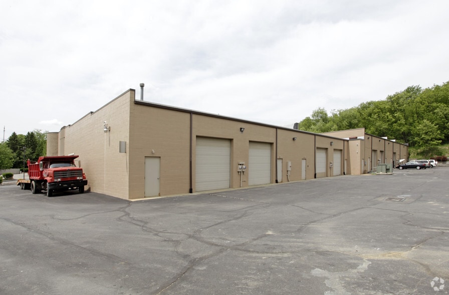 150 Lake Dr, Wexford, PA for lease - Building Photo - Image 3 of 6