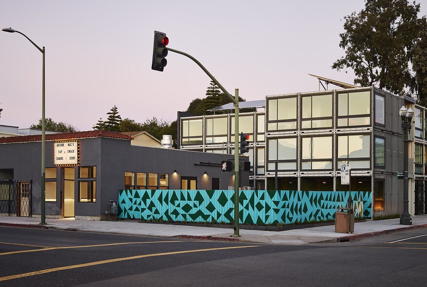 644 40th St, Oakland, CA à louer - Photo du bâtiment - Image 2 de 12