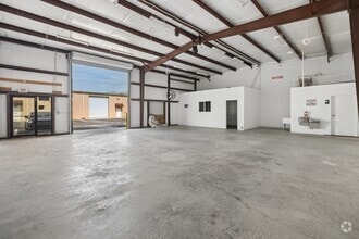 844 Whitlock Ave, Jacksonville, FL for lease Interior Photo- Image 2 of 9