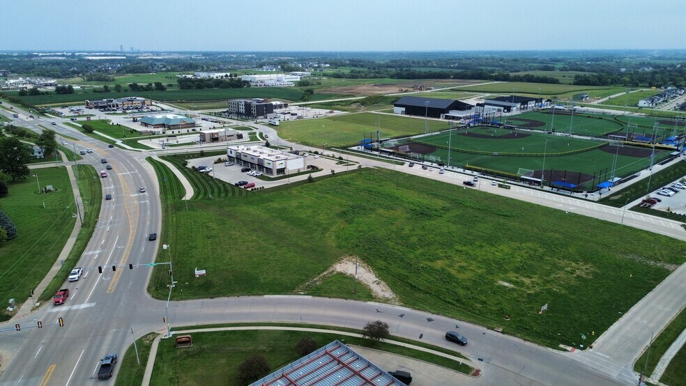 Chatam Ave, Norwalk, IA à vendre - Photo du bâtiment - Image 3 de 4